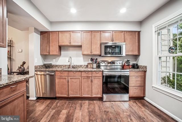 11939 ARTERY DR, Fairfax, VA 22030