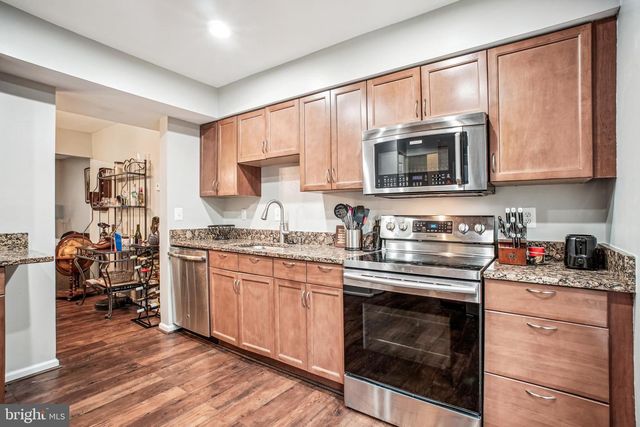 11939 ARTERY DR, Fairfax, VA 22030