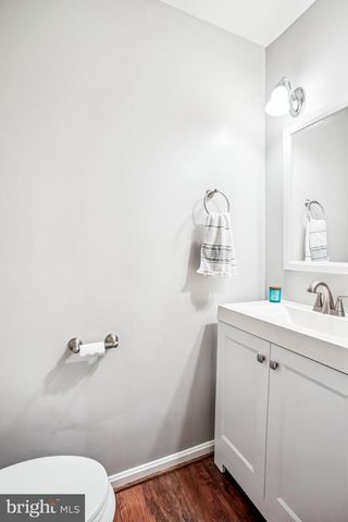 11939 ARTERY DR, Fairfax, VA 22030