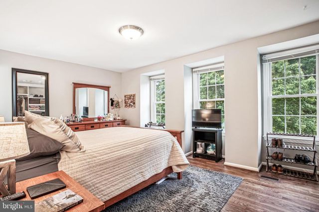 11939 ARTERY DR, Fairfax, VA 22030