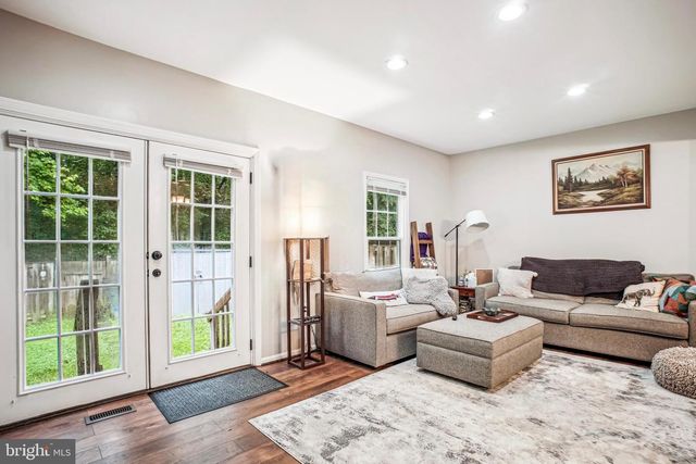11939 ARTERY DR, Fairfax, VA 22030