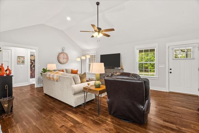 1072 Bell Loop, Chatsworth, GA 30705