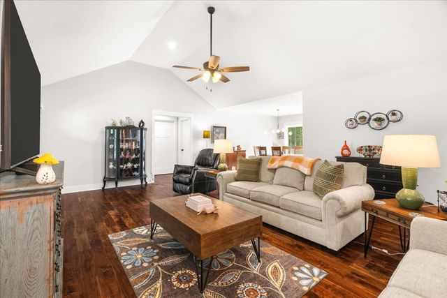 1072 Bell Loop, Chatsworth, GA 30705