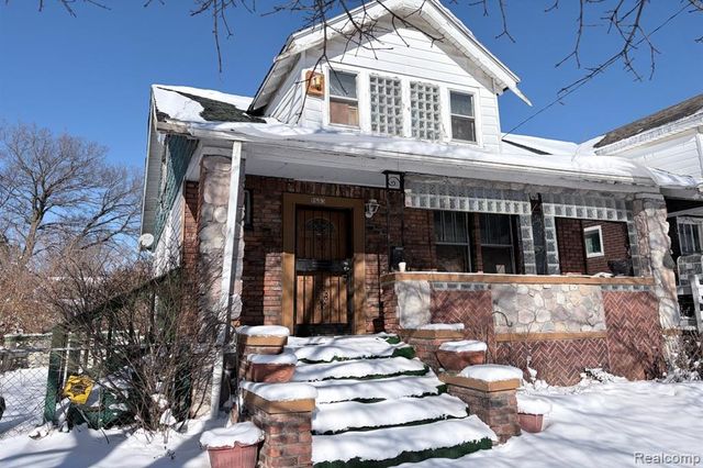 8693 Woodlawn Street, Detroit, MI 48213