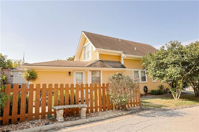 311 N River Boulevard, Independence, MO 64050