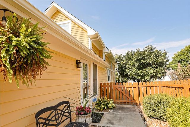 311 N River Boulevard, Independence, MO 64050