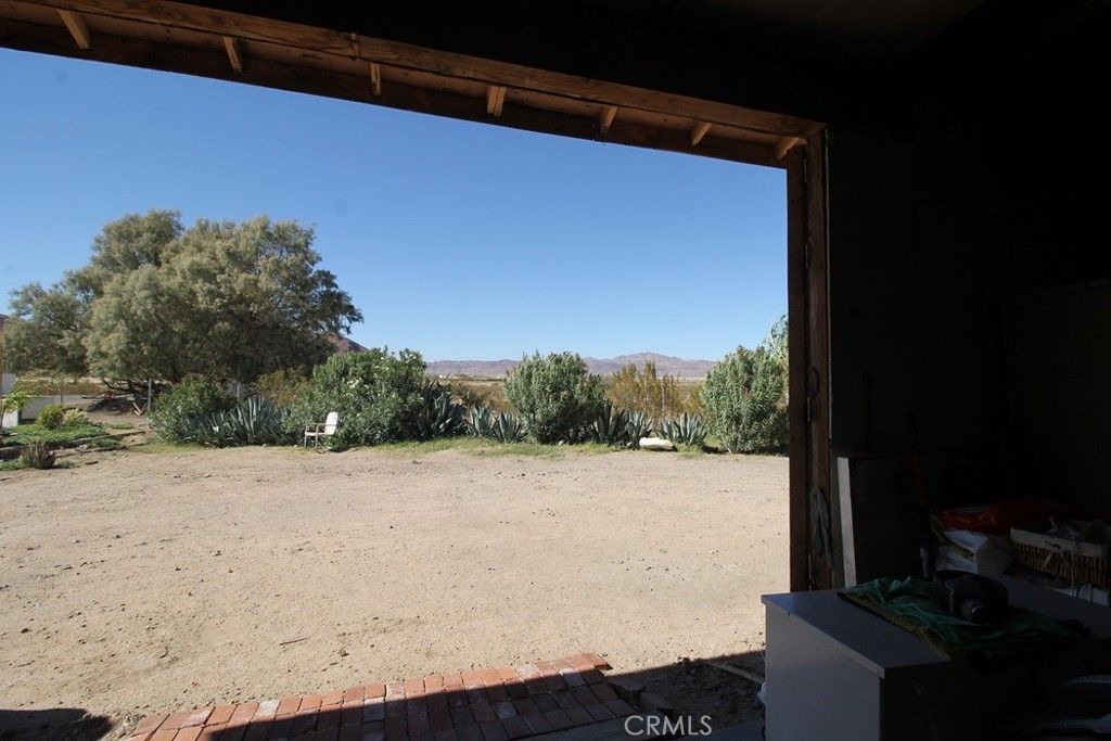 Image 17 of property listing at 33713 1st Street, Daggett, CA 92327
