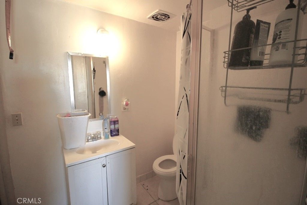 Image 30 of property listing at 33713 1st Street, Daggett, CA 92327