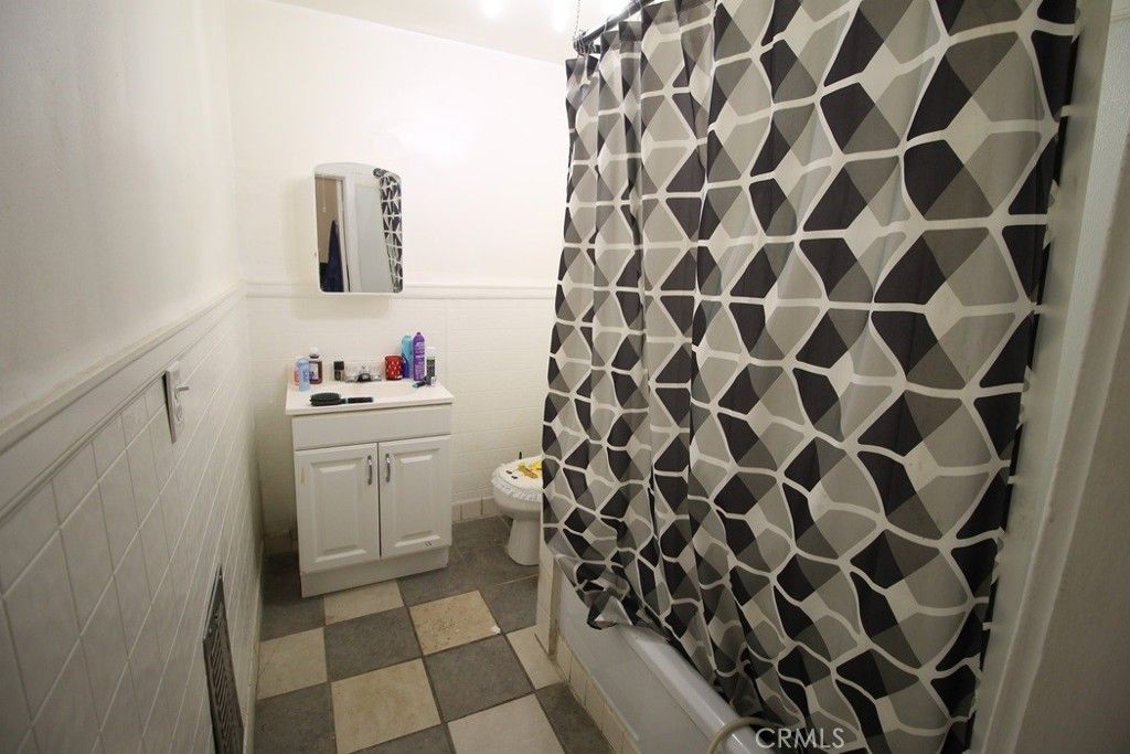 Image 33 of property listing at 33713 1st Street, Daggett, CA 92327