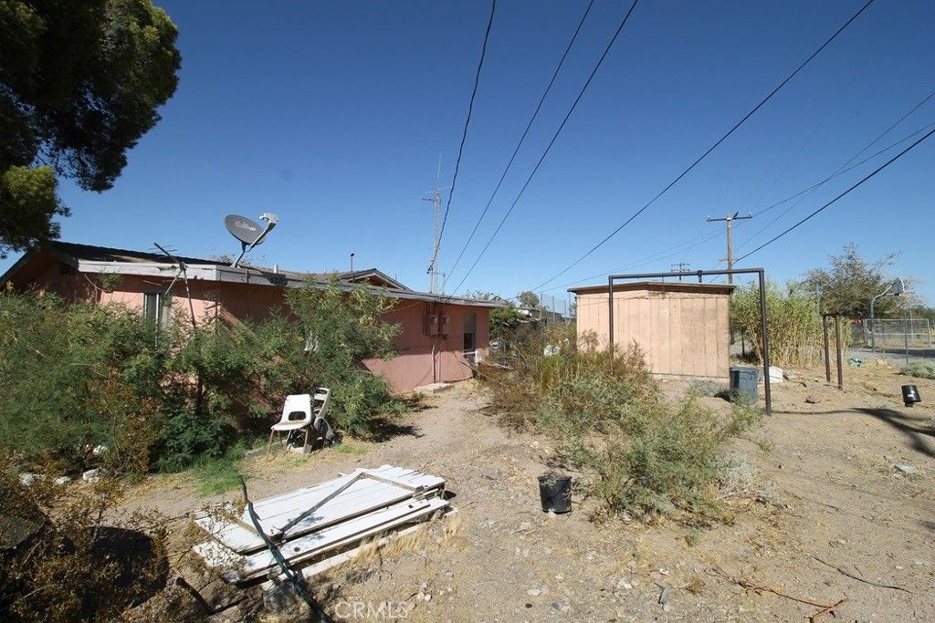 Image 45 of property listing at 33713 1st Street, Daggett, CA 92327