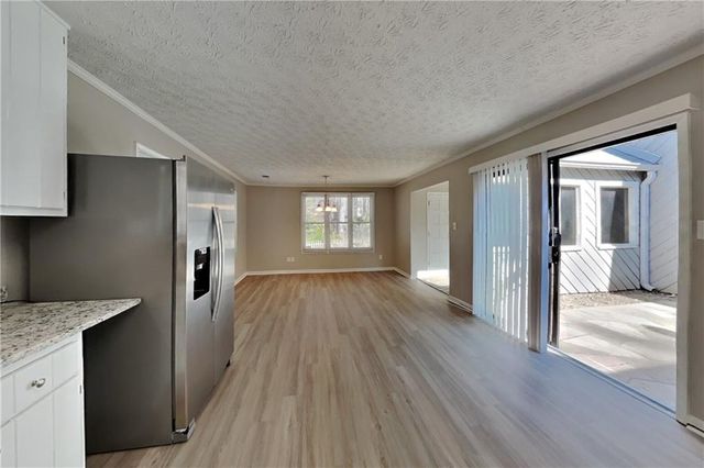 2041 Kramer Way, Marietta, GA 30062