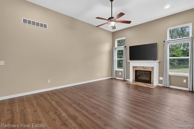 5127 Clyde Road, Howell, MI 48855