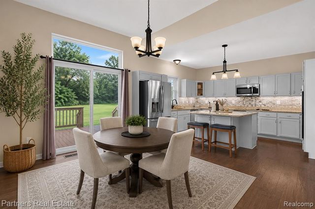 5127 Clyde Road, Howell, MI 48855