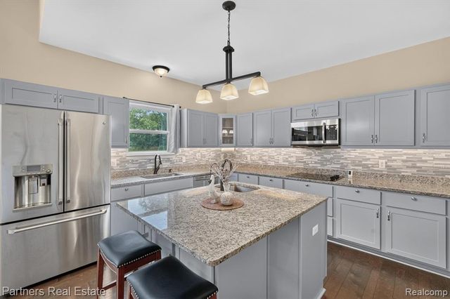 5127 Clyde Road, Howell, MI 48855