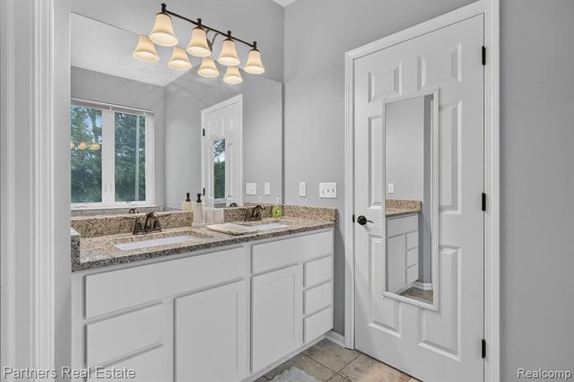 5127 Clyde Road, Howell, MI 48855