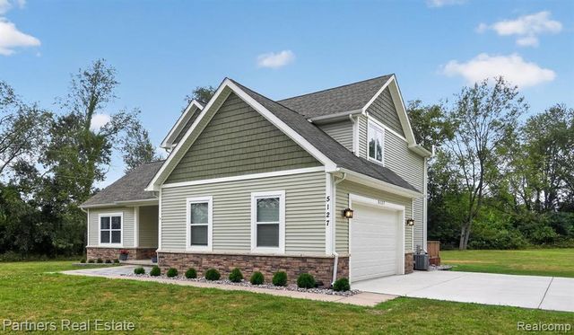 5127 Clyde Road, Howell, MI 48855