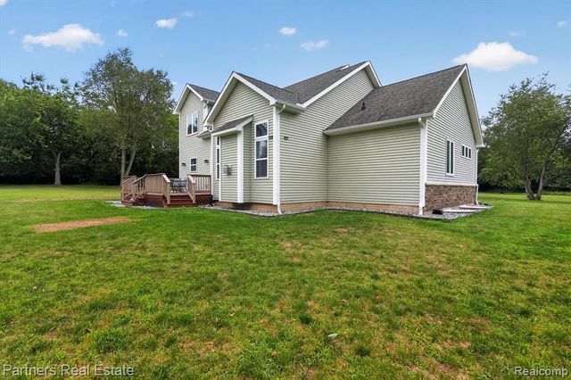 5127 Clyde Road, Howell, MI 48855