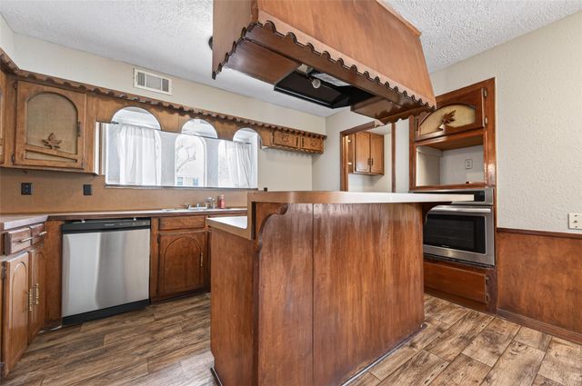 5414 Spanish Oak Drive, Houston, TX 77066