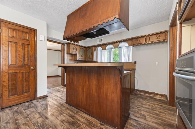 5414 Spanish Oak Drive, Houston, TX 77066