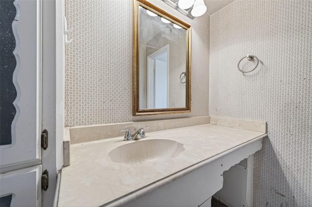 5414 Spanish Oak Drive, Houston, TX 77066