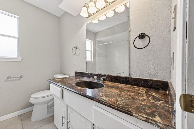 5414 Spanish Oak Drive, Houston, TX 77066