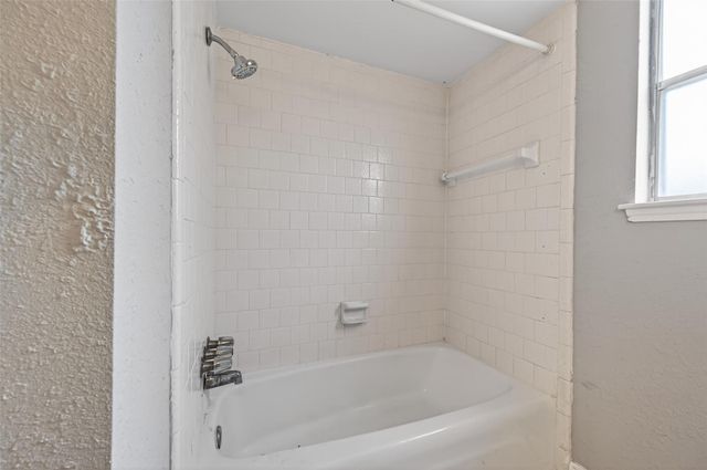 5414 Spanish Oak Drive, Houston, TX 77066