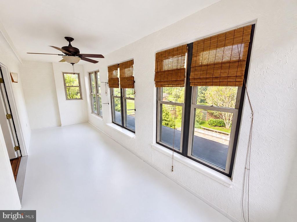 Image 20 of property listing at 102 BOND ST, Westminster, MD 21157