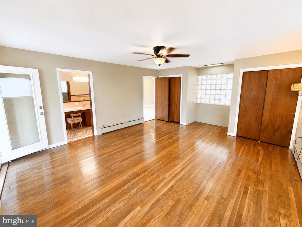 Image 21 of property listing at 102 BOND ST, Westminster, MD 21157