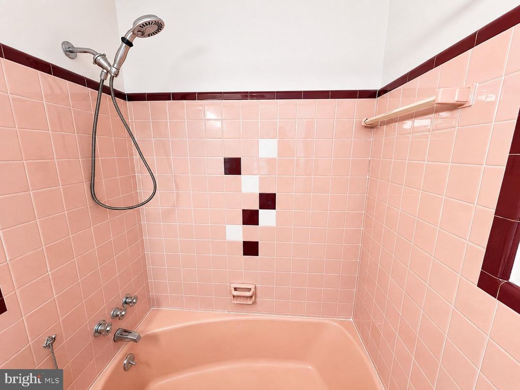 Image 23 of property listing at 102 BOND ST, Westminster, MD 21157
