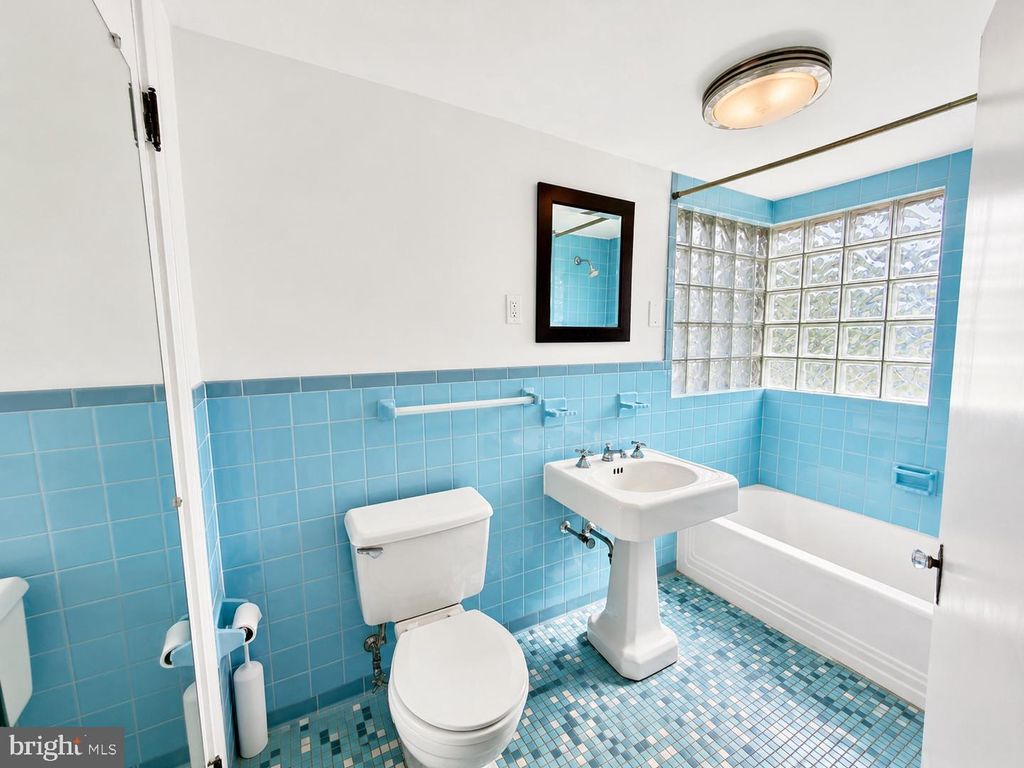 Image 33 of property listing at 102 BOND ST, Westminster, MD 21157