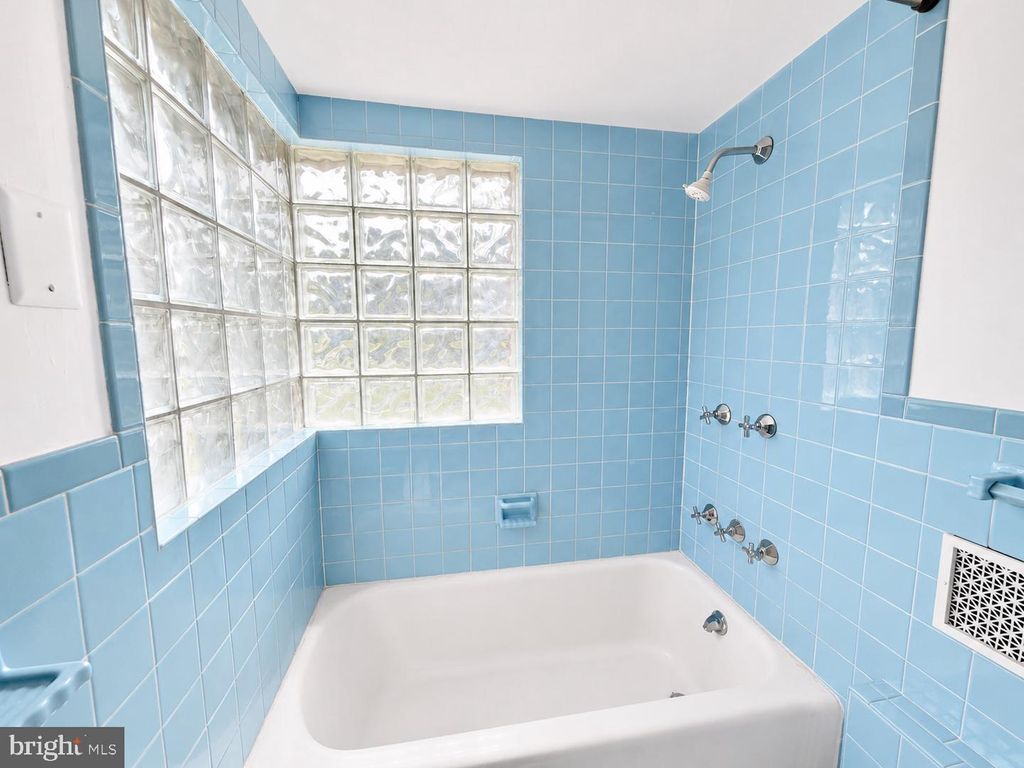 Image 34 of property listing at 102 BOND ST, Westminster, MD 21157