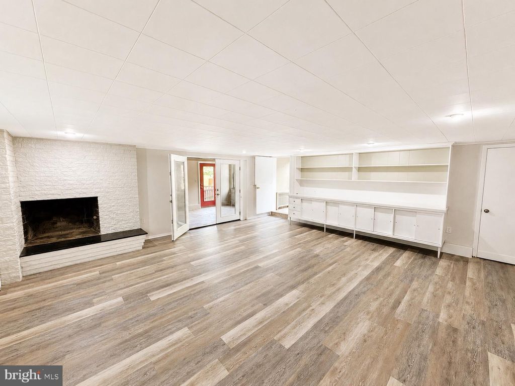 Image 38 of property listing at 102 BOND ST, Westminster, MD 21157
