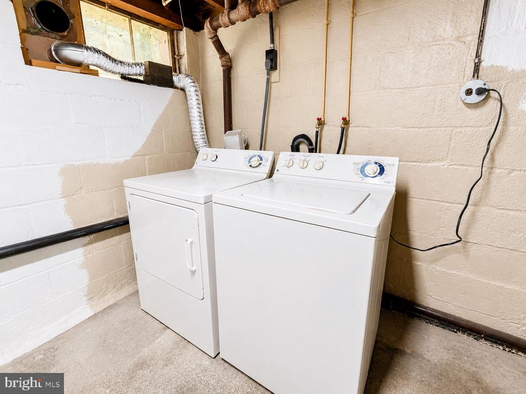 Image 44 of property listing at 102 BOND ST, Westminster, MD 21157