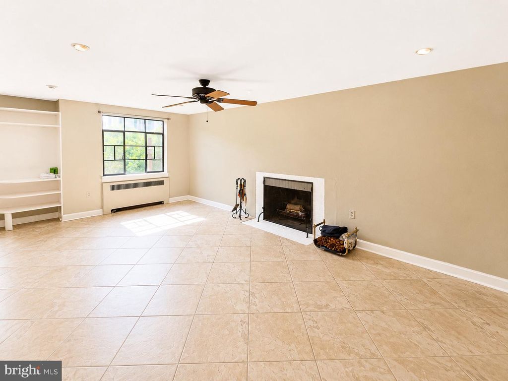 Image 9 of property listing at 102 BOND ST, Westminster, MD 21157