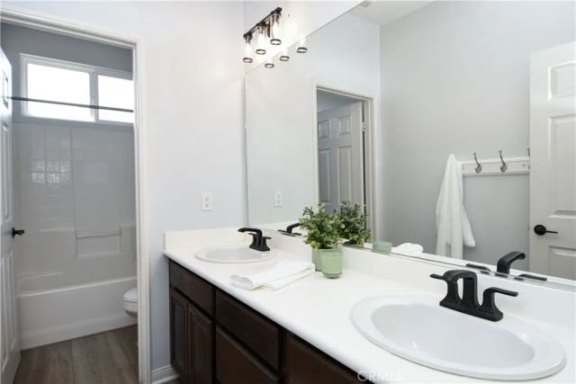 30414 De Caron, Murrieta, CA 92563