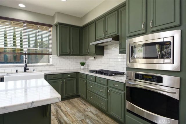 30414 De Caron, Murrieta, CA 92563