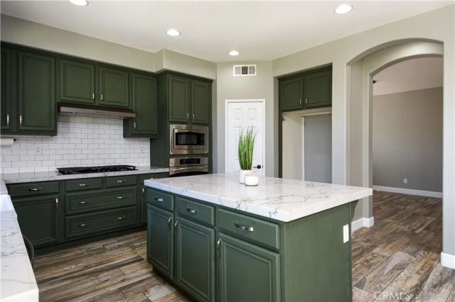30414 De Caron, Murrieta, CA 92563
