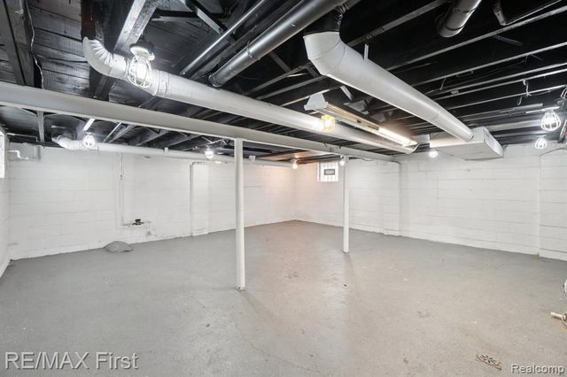 201 E Bennett Avenue, Ferndale, MI 48220