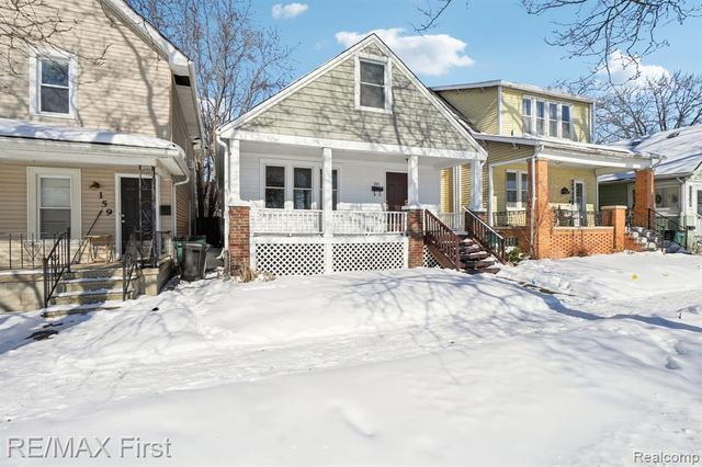 201 E Bennett Avenue, Ferndale, MI 48220