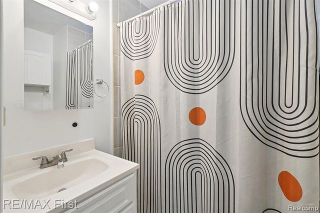 201 E Bennett Avenue, Ferndale, MI 48220