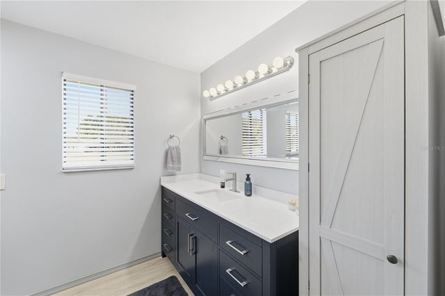 533 EDGEWATER DRIVE, Polk City, FL 33868