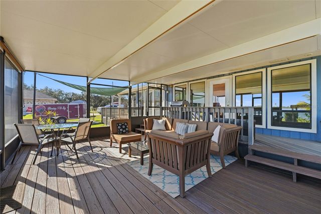 533 EDGEWATER DRIVE, Polk City, FL 33868