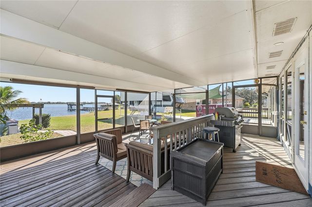 533 EDGEWATER DRIVE, Polk City, FL 33868