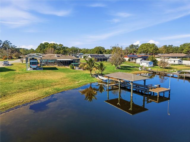 533 EDGEWATER DRIVE, Polk City, FL 33868