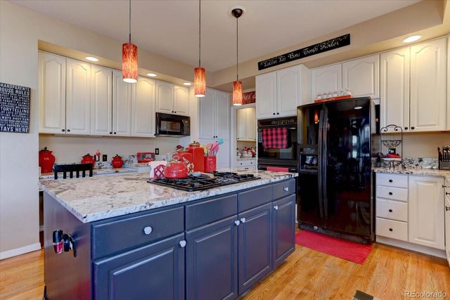 471 Yarrow Place, Castle Pines, CO 80108