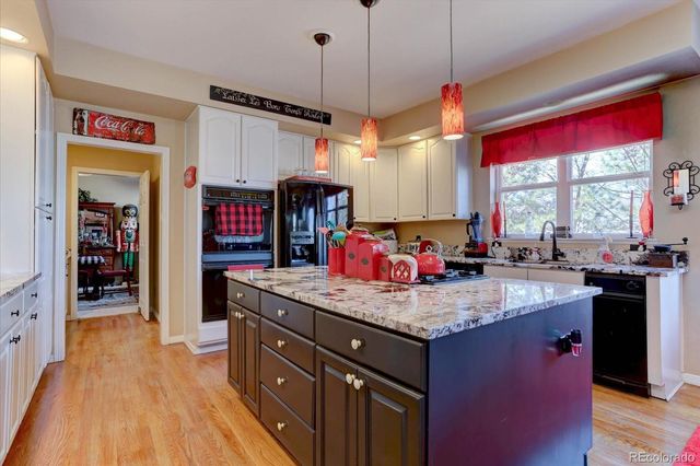 471 Yarrow Place, Castle Pines, CO 80108