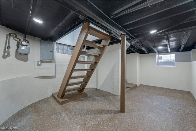 3290 W 23rd Place, Cleveland, OH 44109