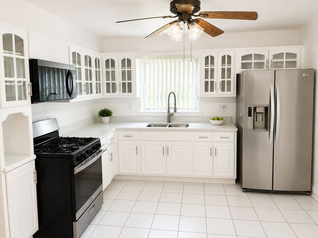 11536 S RIDGELAND Avenue, Worth, IL 60482