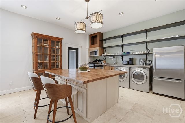 1112 Lincoln Street, Savannah, GA 31401