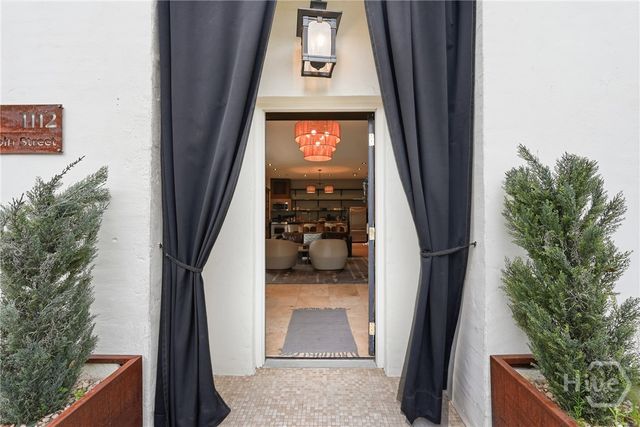 1112 Lincoln Street, Savannah, GA 31401